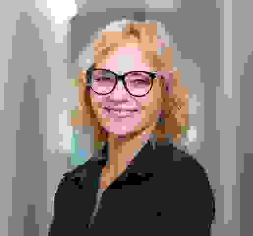 Portraitfoto von Katerina Koller, Arztsekretärin bei NeuroSpineZürich